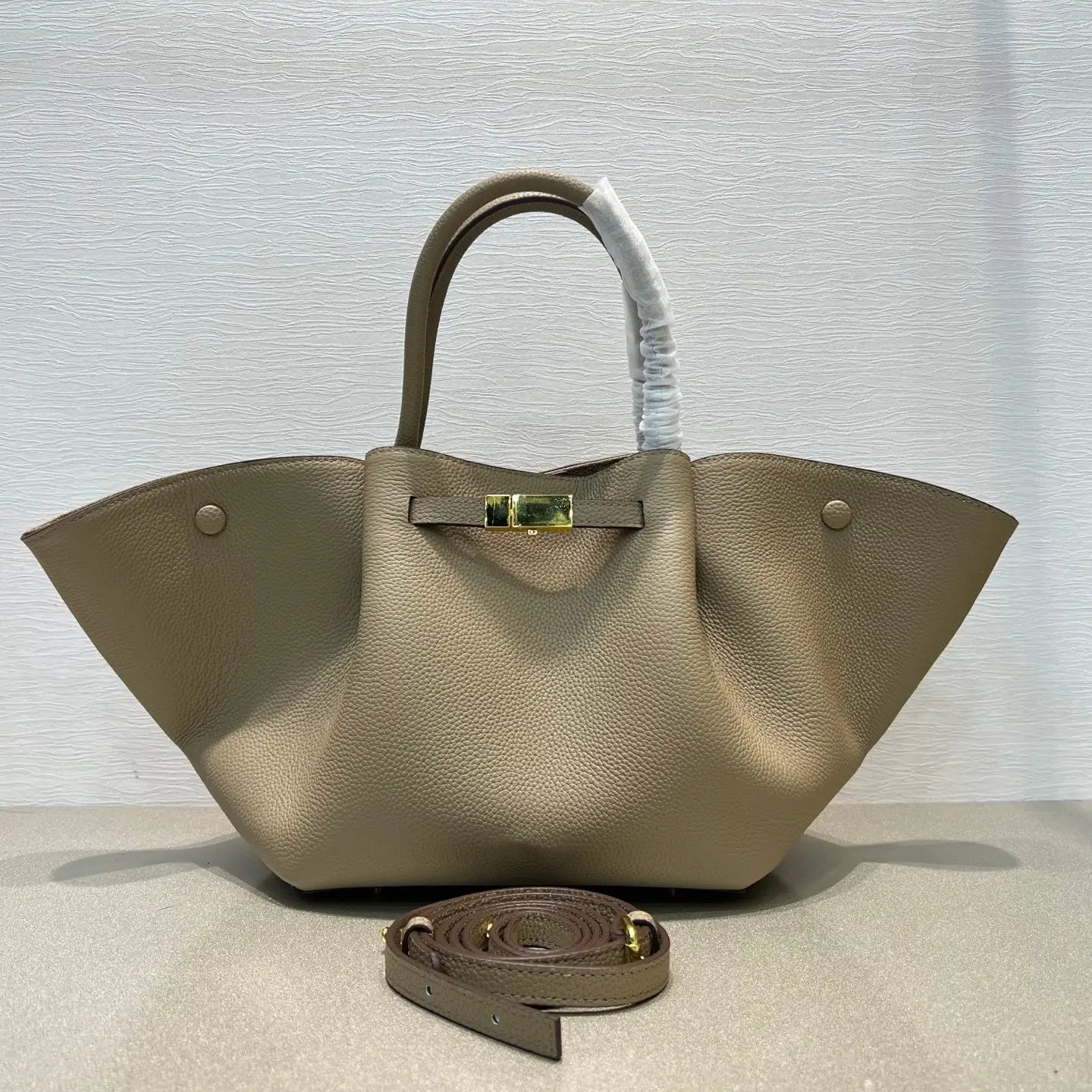 The MAIA Sculpted Tote- Golden Brown