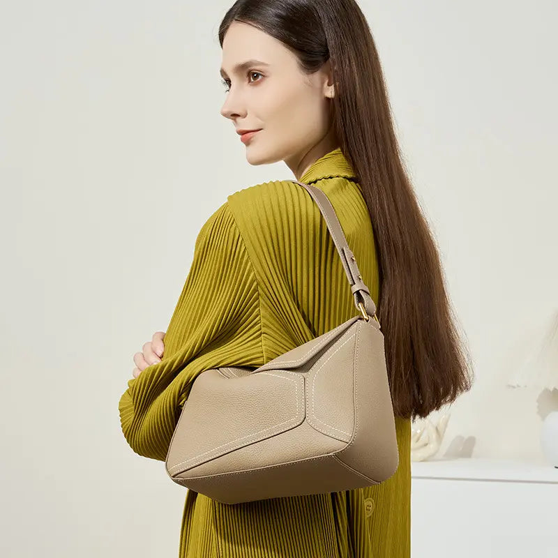 The ALMA Crossbody- Chocolate
