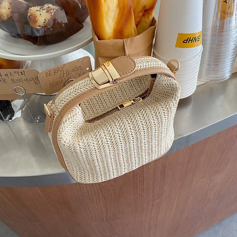 The SOLA Straw Crossbody- Brown
